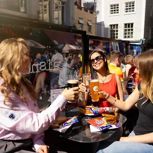 Rezz Temple Bar, Hotel Dublin